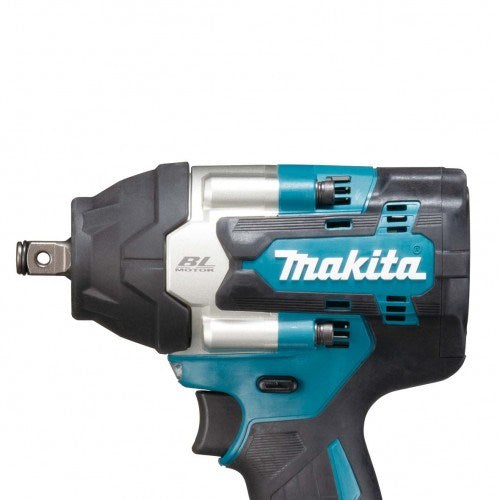 Makita 18V BRUSHLESS 1/2" Impact Wrench, 700Nm - Includes 2 x 5.0Ah Batteries, Rapid Charger & Makpac Case