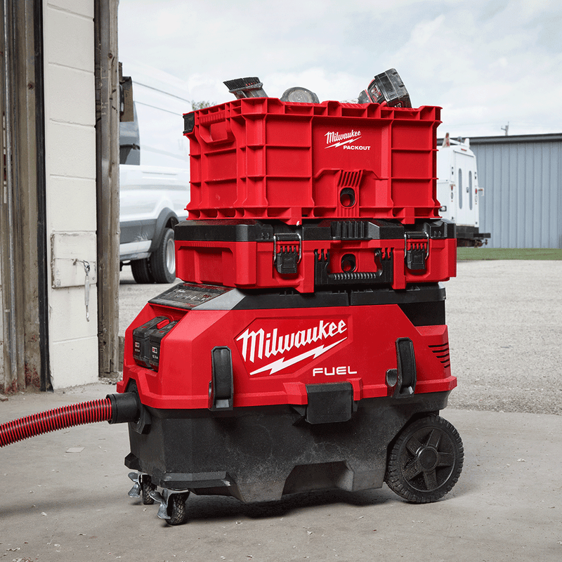 Milwaukee M18 FUEL PACKOUT Dual Battery AC/DC M-Class Dust Extractor
