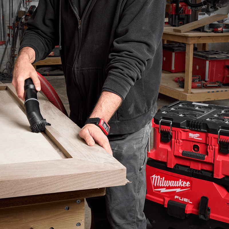 Milwaukee M18 FUEL PACKOUT Dual Battery AC/DC M-Class Dust Extractor
