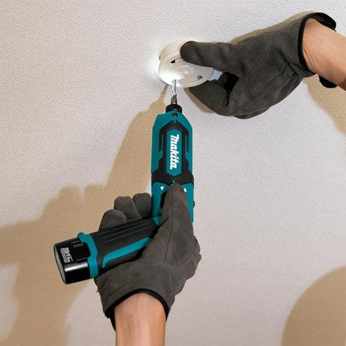 Makita 7.2V Pen Impact Driver Kit - Includes 2 x  1.5Ah Batteries, Charger & Carry Bag