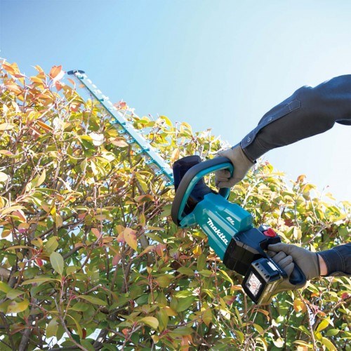 Makita 18V BRUSHLESS 750mm Hedge Trimmer Kit - Includes 5.0Ah Battery & Dual Port Rapid Charger