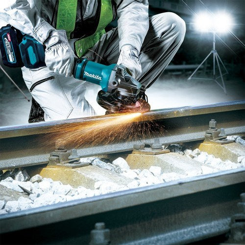 Makita 40V Max BRUSHLESS 180mm (7") Angle Grinder Kit - Includes 2 x 4.0Ah Batteries, Single Port Rapid Charger & Plastic Case - Toolup Australia